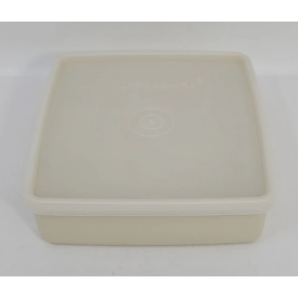 Tupperware Cream Square Sandwich Keeper #670-36 4.75
